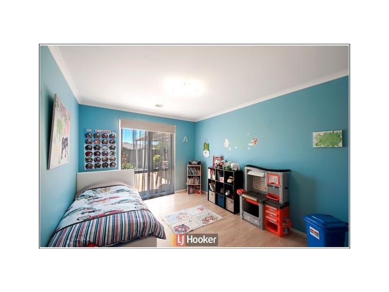 2 Ikara Close, Dunlop ACT 2615