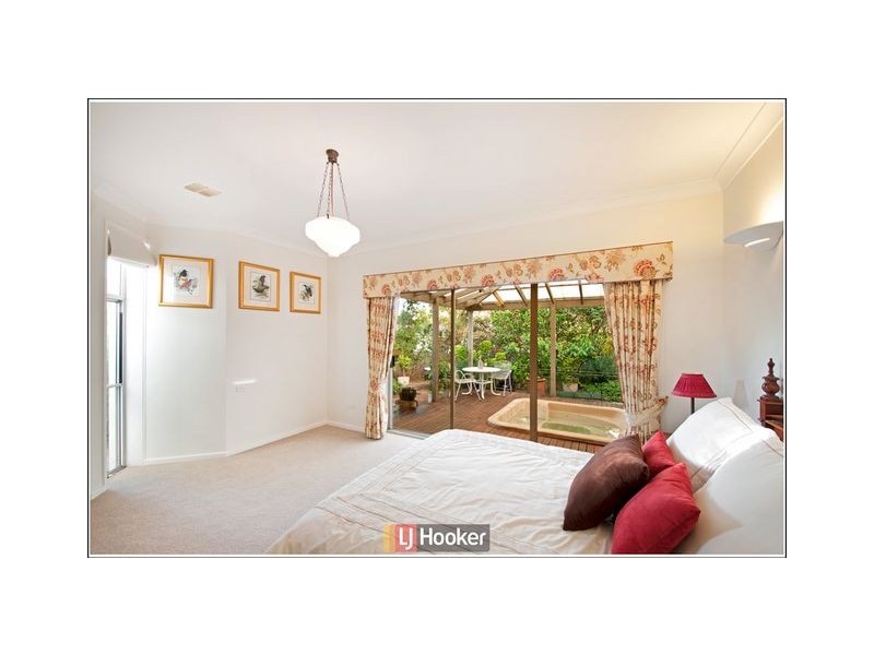 112 Rivett Street, Hackett ACT 2602