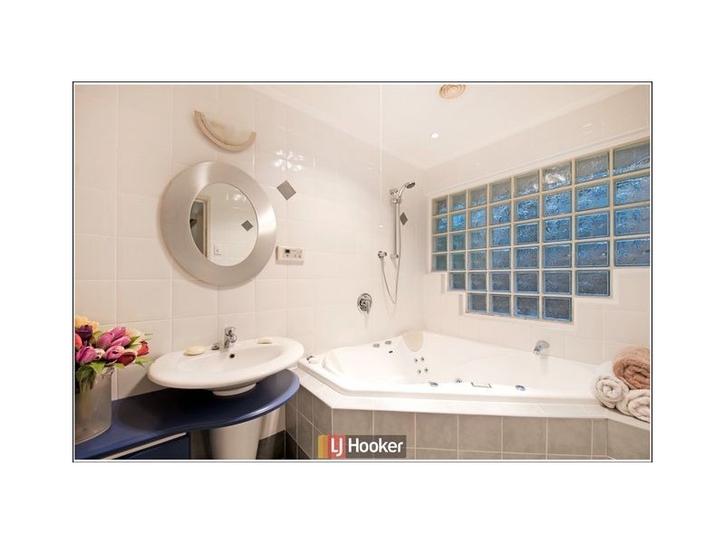 112 Rivett Street, Hackett ACT 2602