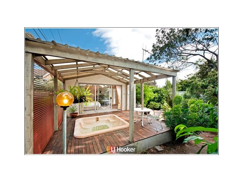 112 Rivett Street, Hackett ACT 2602