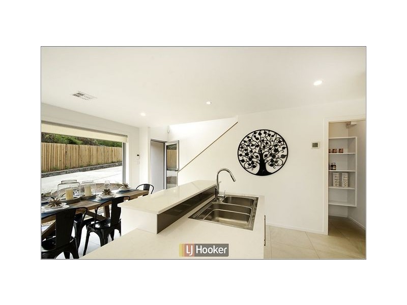 2/18 Bindel Place, Aranda ACT 2614