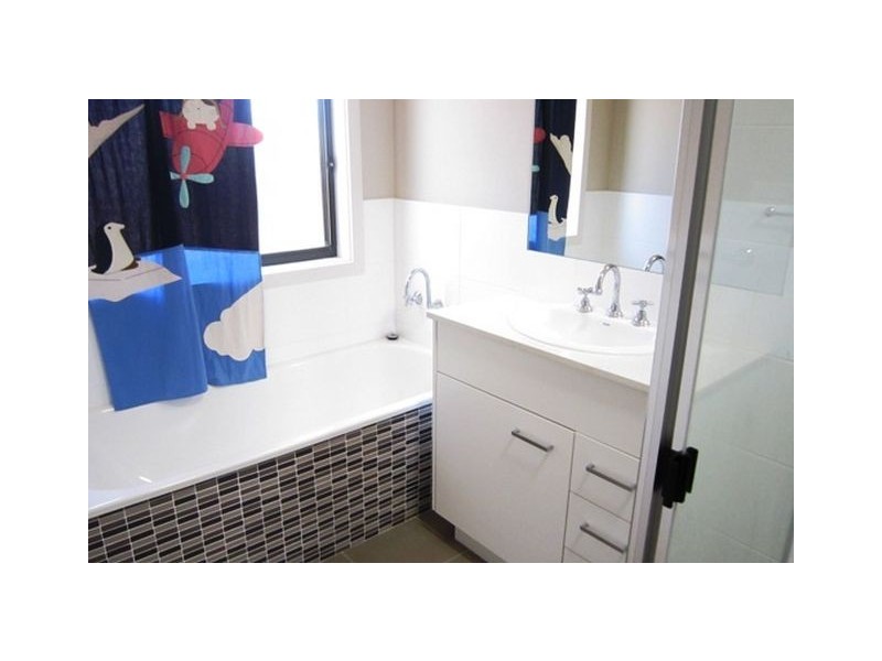 14 Loma Rudduck Street, Forde ACT 2914