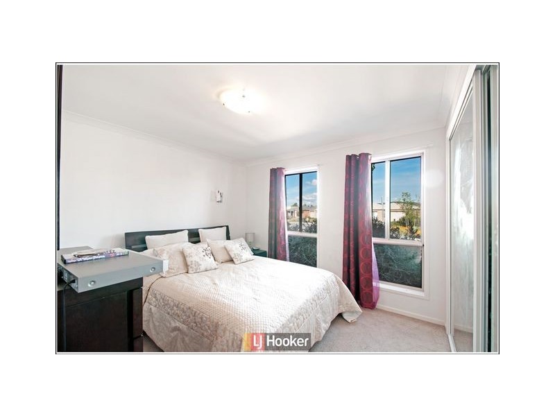 64 Oodgeroo Avenue, Franklin ACT 2913