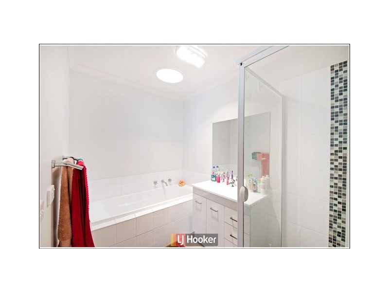 64 Oodgeroo Avenue, Franklin ACT 2913