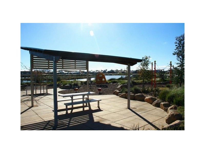 64 Oodgeroo Avenue, Franklin ACT 2913