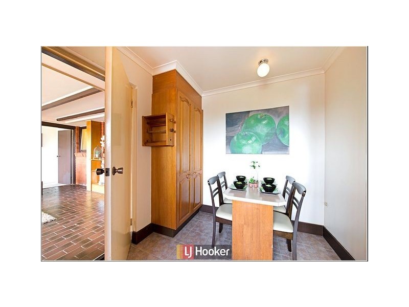 8 Richards Street, Hackett ACT 2602