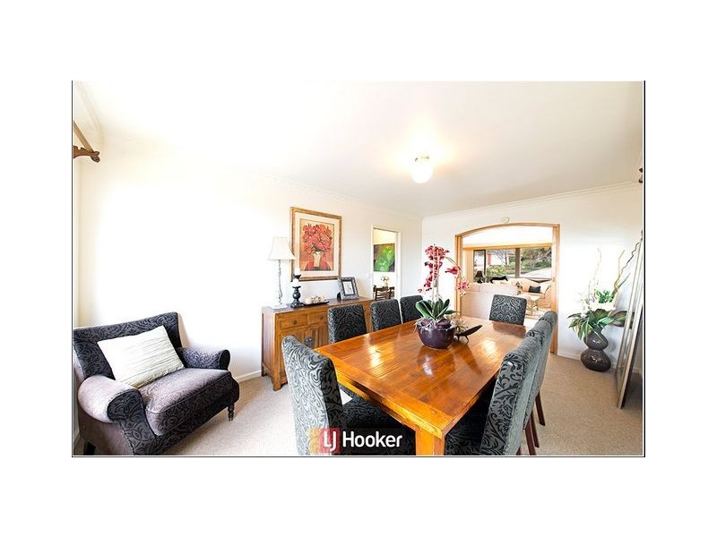 8 Richards Street, Hackett ACT 2602