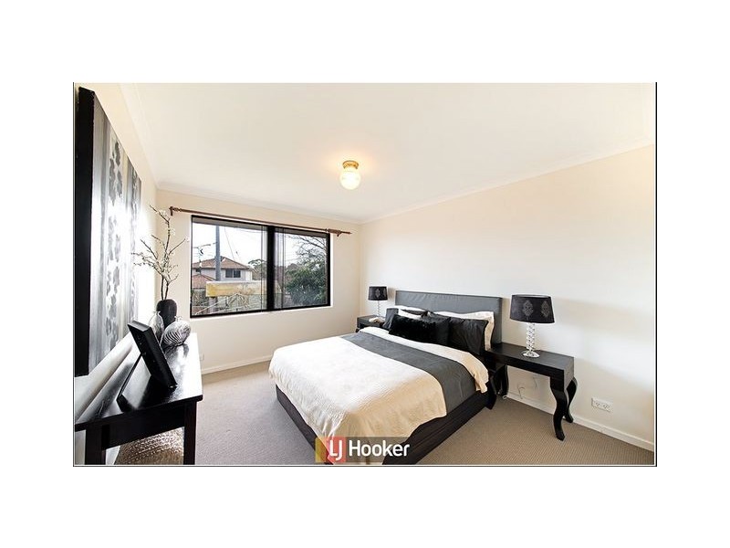 8 Richards Street, Hackett ACT 2602