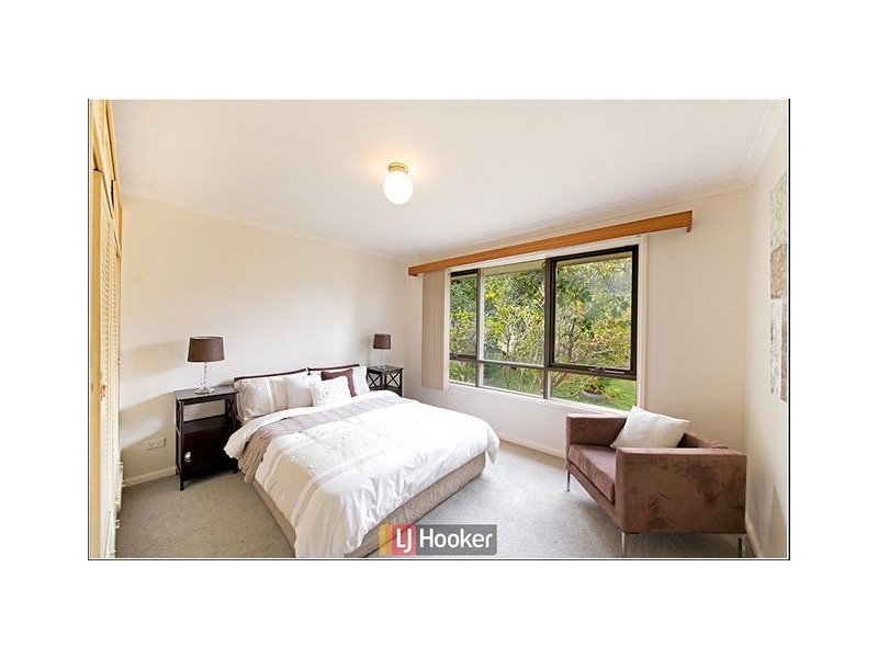 8 Richards Street, Hackett ACT 2602