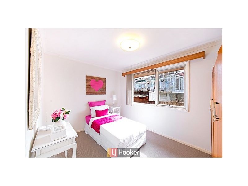 8 Richards Street, Hackett ACT 2602