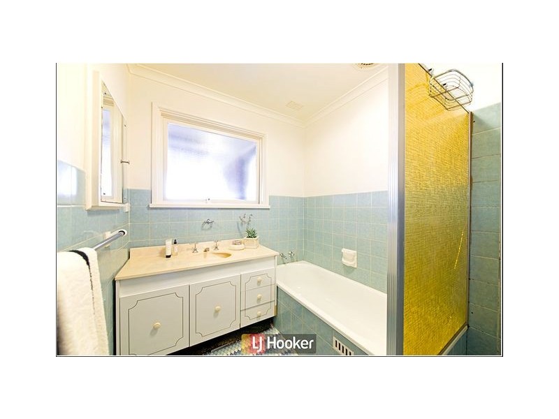 8 Richards Street, Hackett ACT 2602