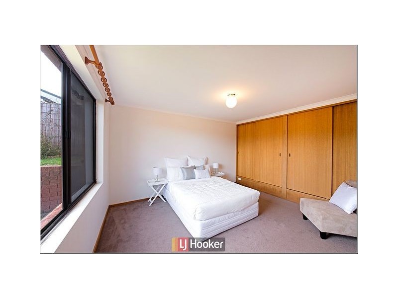 8 Richards Street, Hackett ACT 2602