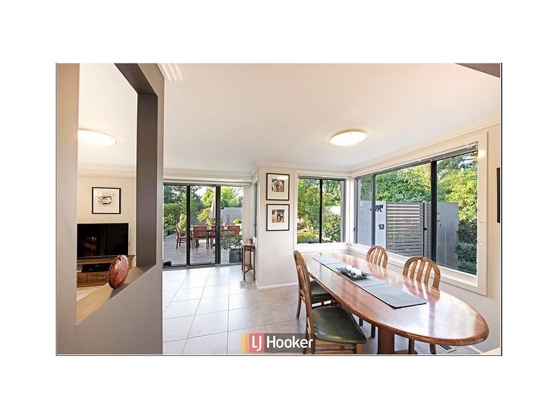 13 Selwyn Street, Hackett ACT 2602