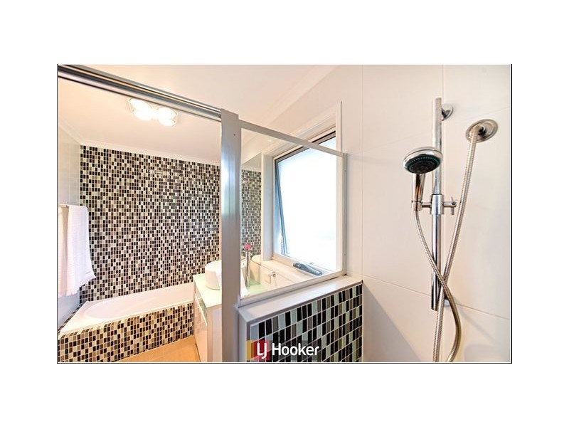 13 Selwyn Street, Hackett ACT 2602