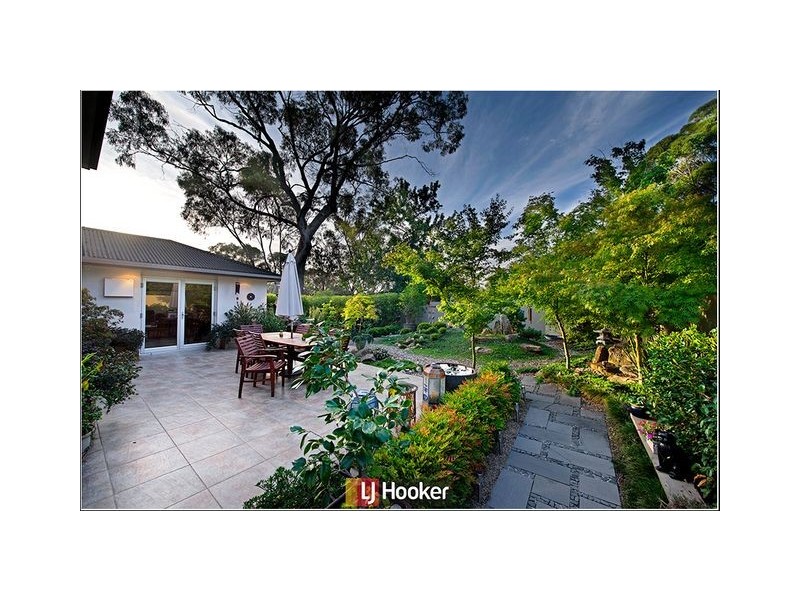 13 Selwyn Street, Hackett ACT 2602