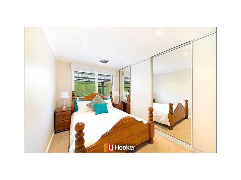 14 Gilruth Street, Hackett ACT 2602