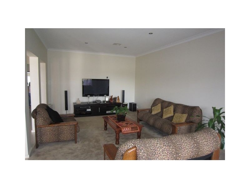 37 Nullarbor Avenue, Franklin ACT 2913