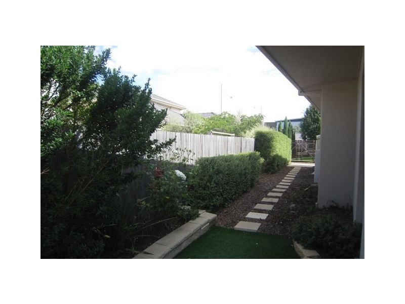 37 Nullarbor Avenue, Franklin ACT 2913