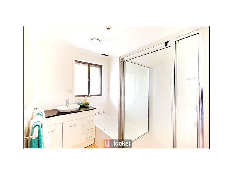 9 Rayner Place, Mckellar ACT 2617