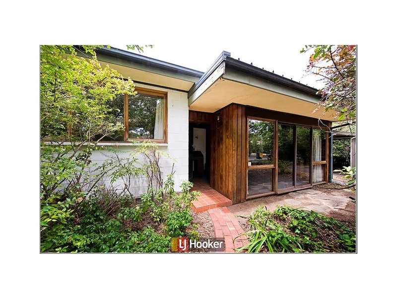 6 Padbury Street, Downer ACT 2602