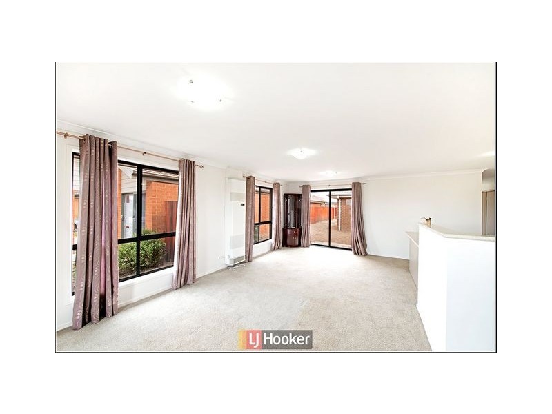 180 Macfarlane Burnet Avenue, Macgregor ACT 2615