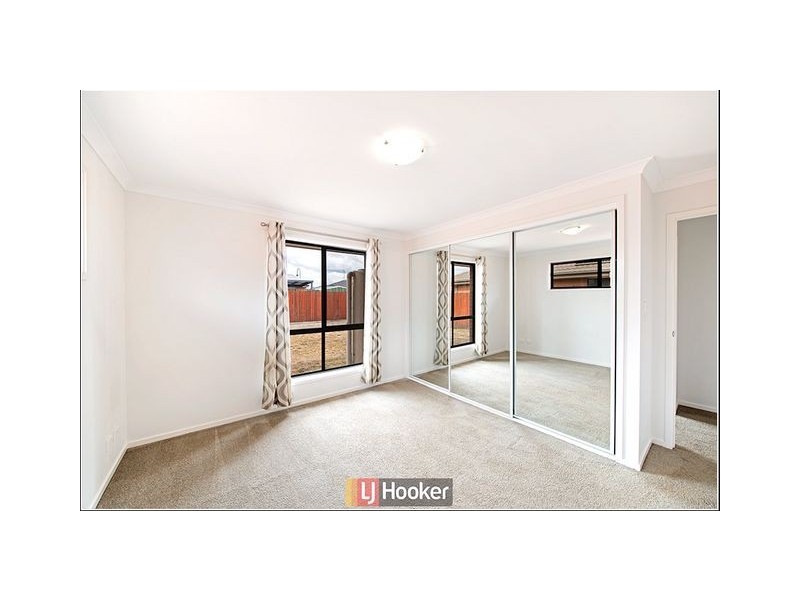 180 Macfarlane Burnet Avenue, Macgregor ACT 2615