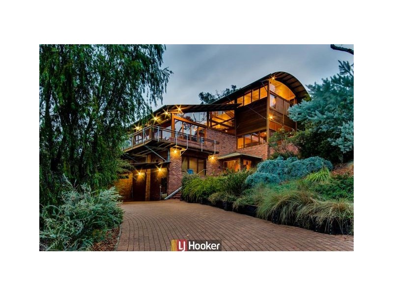 10 Decker Place, Fadden ACT 2904