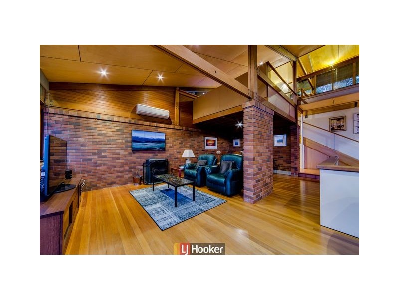 10 Decker Place, Fadden ACT 2904