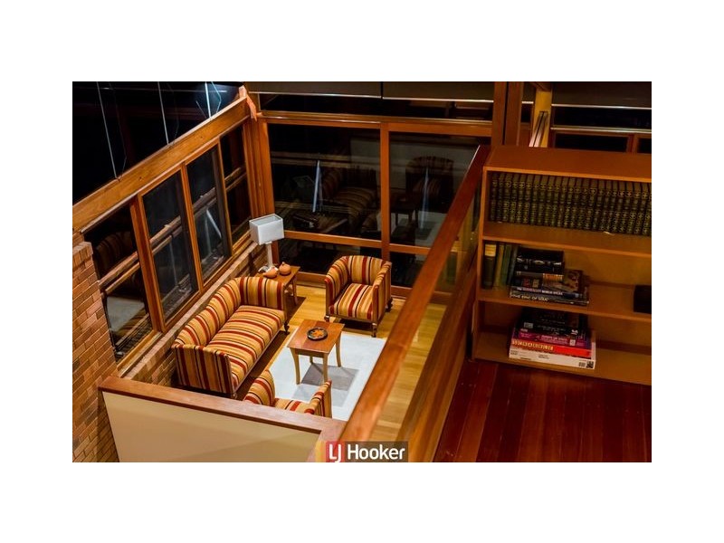 10 Decker Place, Fadden ACT 2904