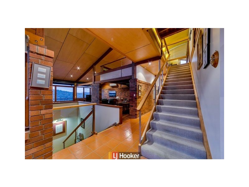 10 Decker Place, Fadden ACT 2904