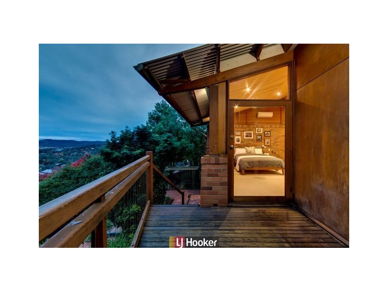10 Decker Place, Fadden ACT 2904