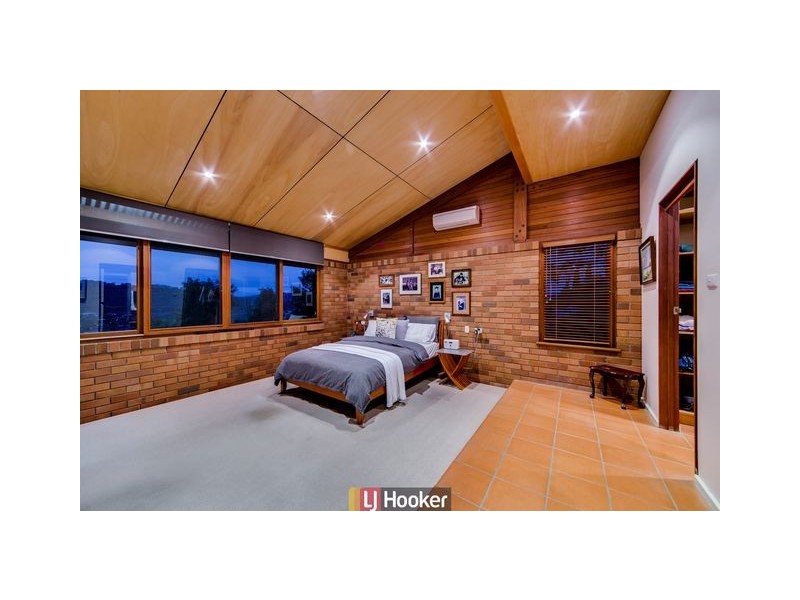 10 Decker Place, Fadden ACT 2904