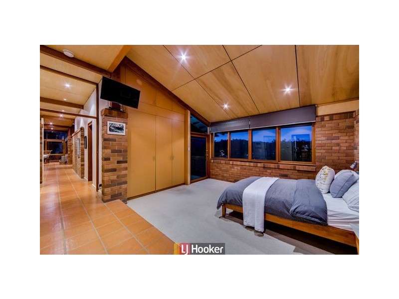 10 Decker Place, Fadden ACT 2904