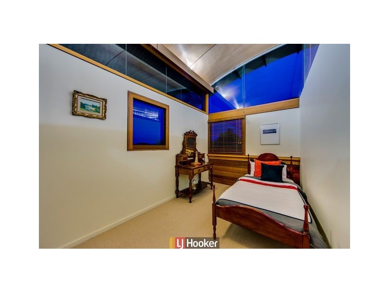 10 Decker Place, Fadden ACT 2904