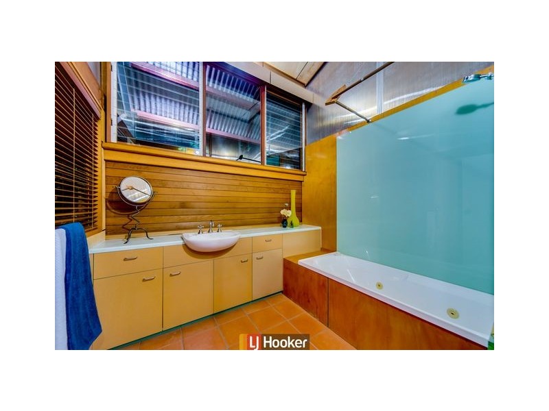 10 Decker Place, Fadden ACT 2904