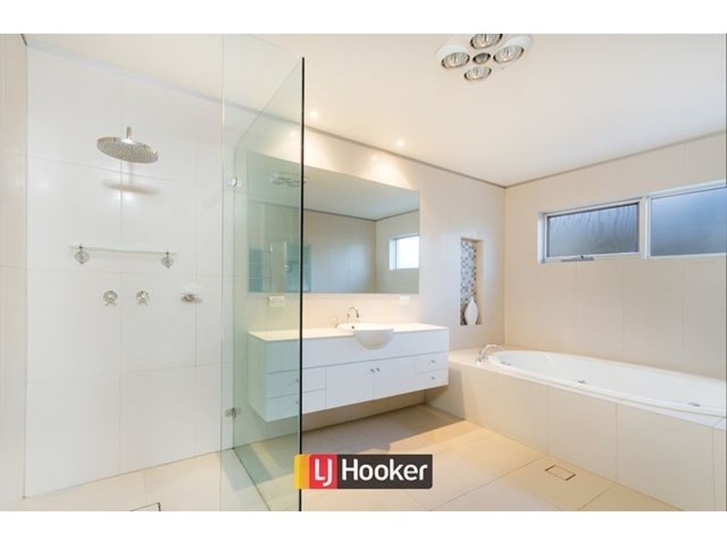 5 Midwinter Place, Nicholls ACT 2913