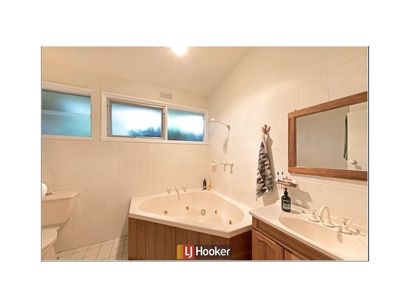 8 Kernot Street, Dickson ACT 2602