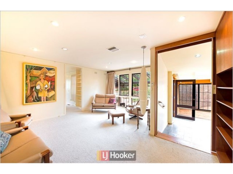 18 Gilbert Street, Hackett ACT 2602