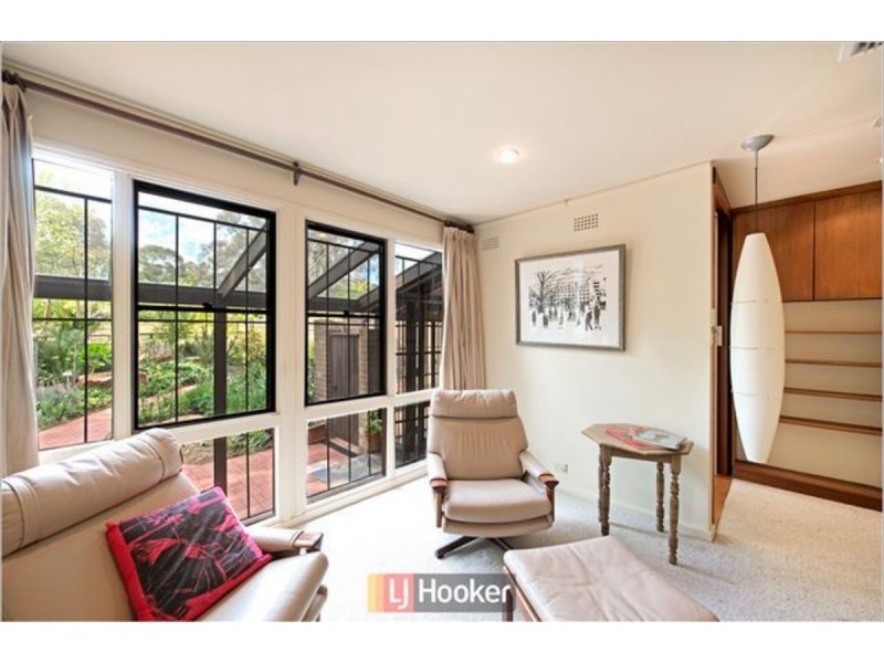 18 Gilbert Street, Hackett ACT 2602