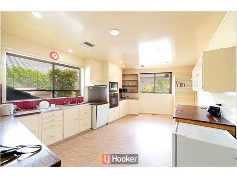 18 Gilbert Street, Hackett ACT 2602