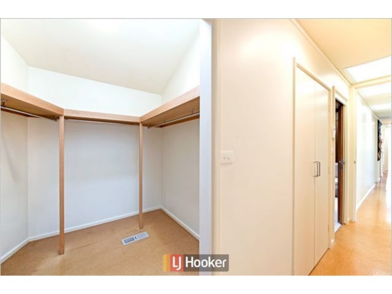 18 Gilbert Street, Hackett ACT 2602