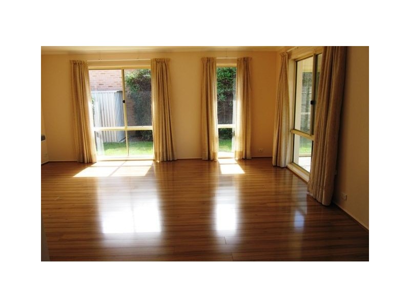 6 Bural Court, Ngunnawal ACT 2913