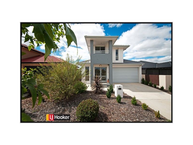 7 Flora Bassett Street, Franklin ACT 2913