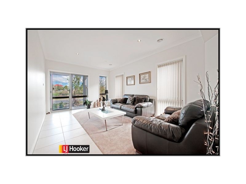 7 Flora Bassett Street, Franklin ACT 2913