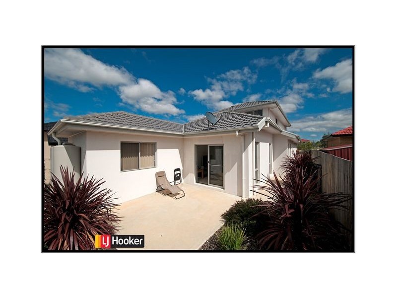 7 Flora Bassett Street, Franklin ACT 2913