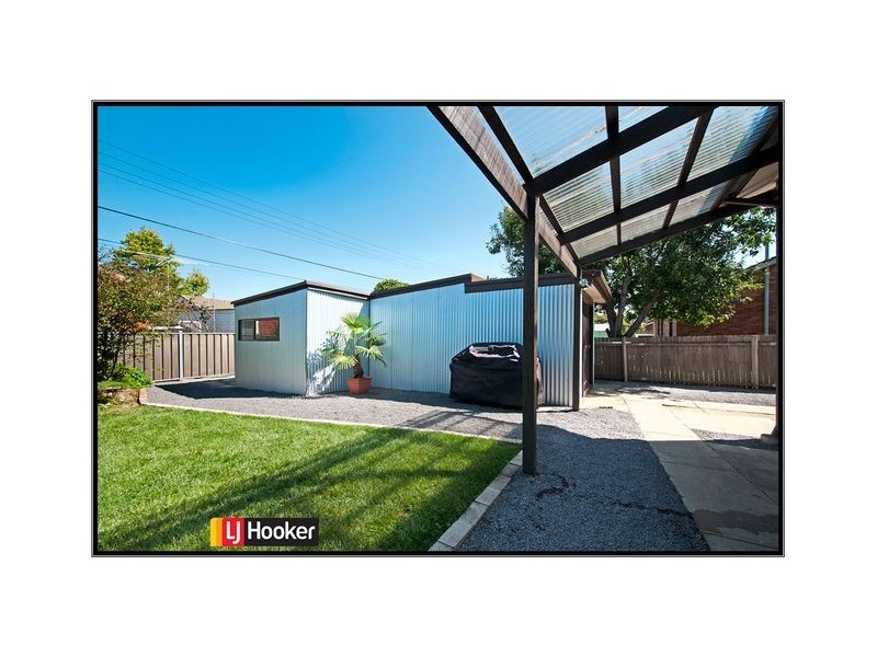 40 Newton Street, Hackett ACT 2602