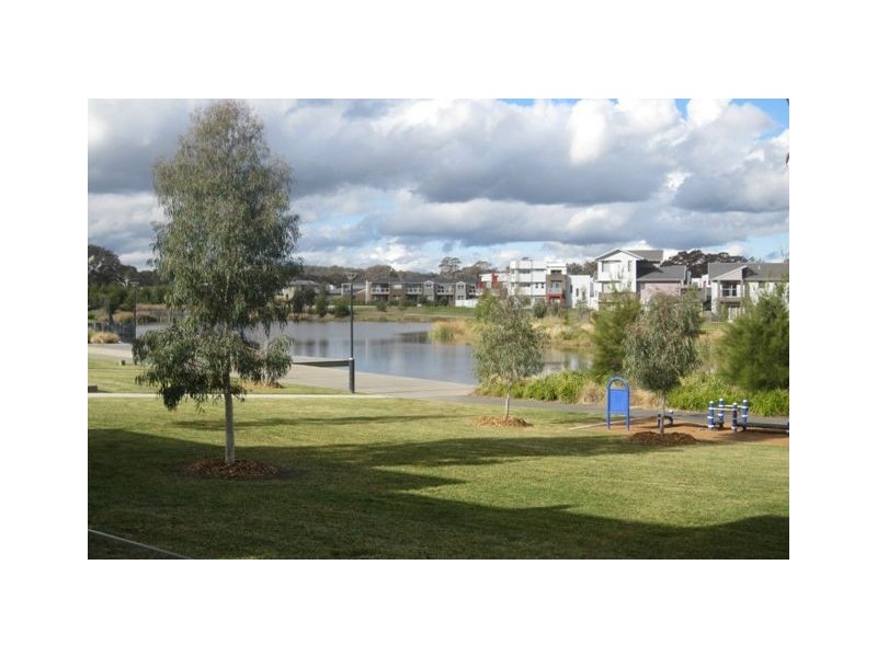 2/15 Zakharov Avenue, Forde ACT 2914