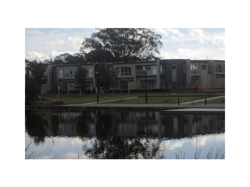 2/15 Zakharov Avenue, Forde ACT 2914