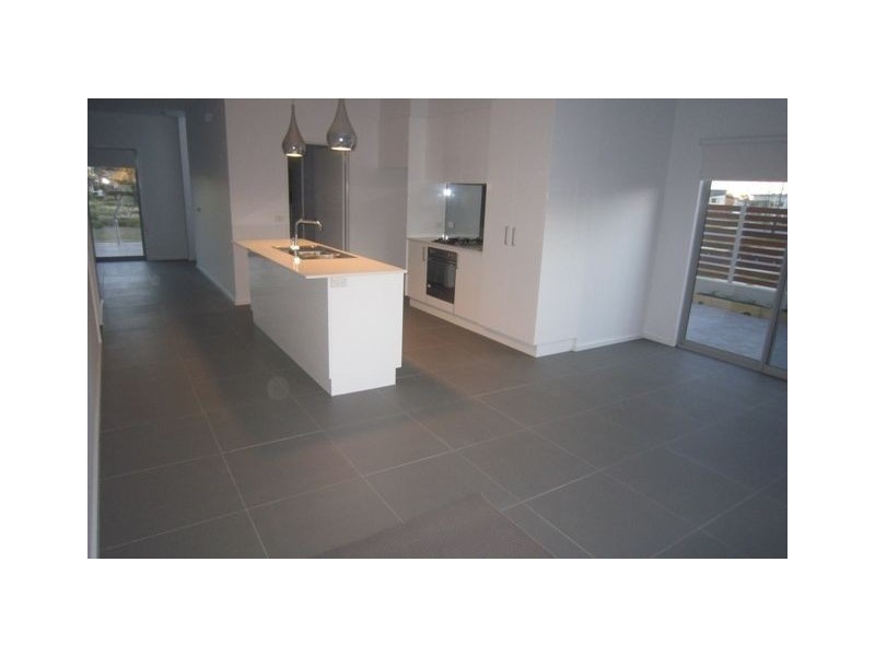 8/15 Zakharov Avenue, Forde ACT 2914