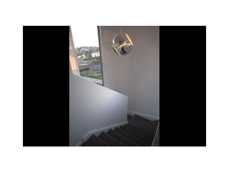 8/15 Zakharov Avenue, Forde ACT 2914